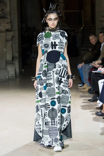 Look 44